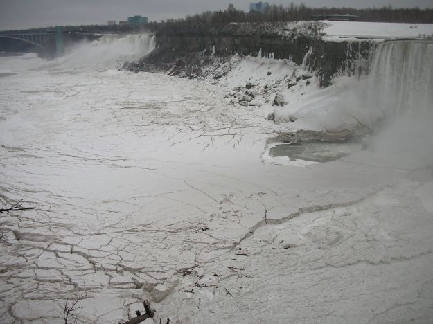 6 febbraio 2008, Cascate del Niagara, lato canadese
